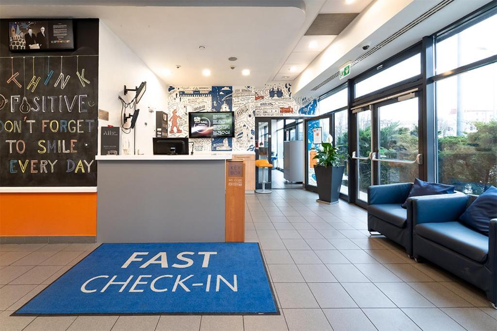 Ibis Budget Krakow Bronowice Exterior photo